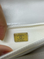 Chanel 19 Wallet On Chain