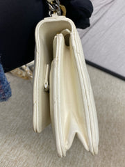 Chanel 19 Wallet On Chain