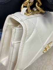 Chanel 19 Wallet On Chain