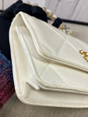 Chanel 19 Wallet On Chain