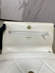 Chanel 19 Wallet On Chain