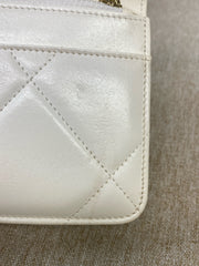 Chanel 19 Wallet On Chain