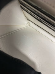 Chanel 19 Wallet On Chain