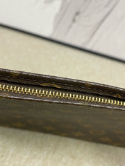 Louis Vuitton Toiletry Pouch 26 Monogram