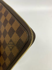 Louis Vuitton Zippy Wallet Damier Ebene