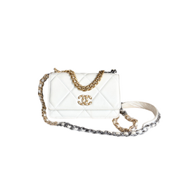 Chanel 19 Wallet On Chain