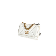 Chanel 19 Wallet On Chain